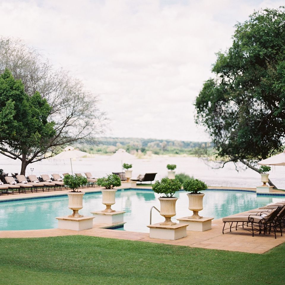 Book a family adventure overlooking the majestic Victoria Falls and save up to 30% – exclusively for African citizens.

See more here mhg.to/3gzhu.
product

#royallivingstonehotel #exploremore #Zambia