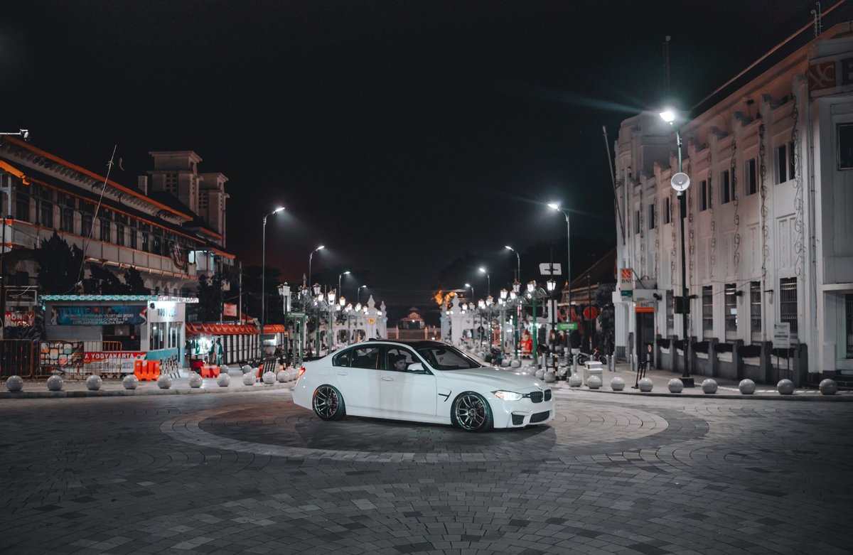 farhanurhaidi's tweet photo. bmw f30 + 0km yogyakarta at the midnight is perfect combination
photo by me, for melancholy garage
#partaineraka #madeinjogja #stance #yogyakarta #0kmyogyakarta https://t.co/fdzTdv3TD0