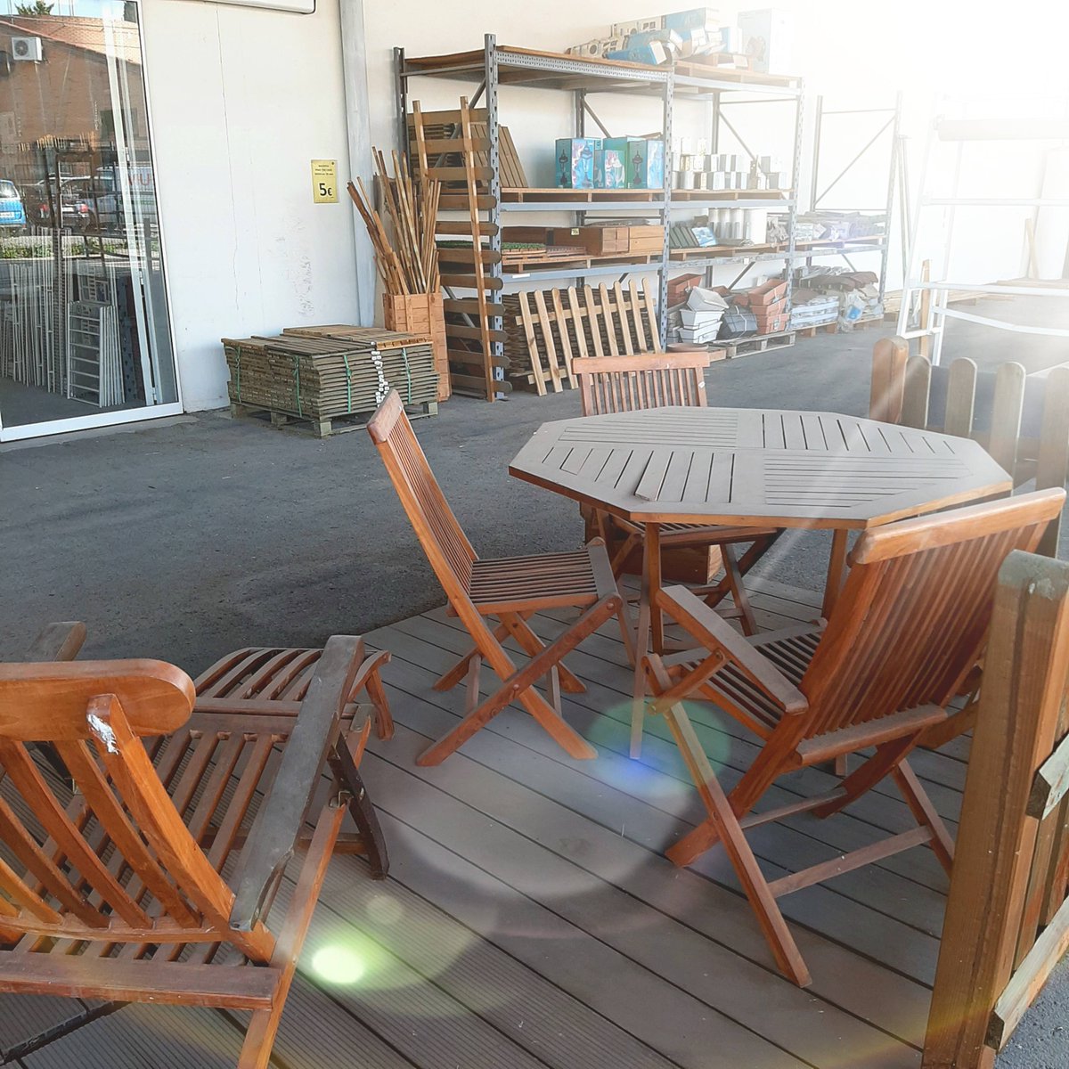 BarrachinaTabl's tweet photo. ☀️Con este buen tiempo apetece estar fuera😉 
Feliz Semana!!!
.
#maderaexterior #garden #terraza #jardín #exterior #cespedartificial #ideasyservicios https://t.co/mOElHHYOgy