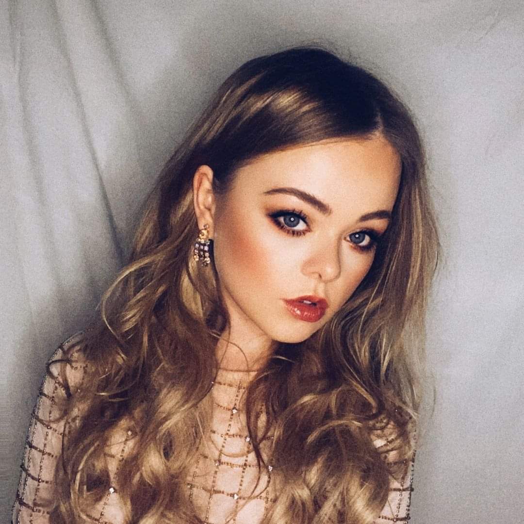 Lee with you till 1 and playing the new single from <a href="/ElenaLarkin/">Elena Larkin</a> #closure #TheMorningShow #yourlocalstation <a href="/radiohartlepool/">Radio Hartlepool</a>