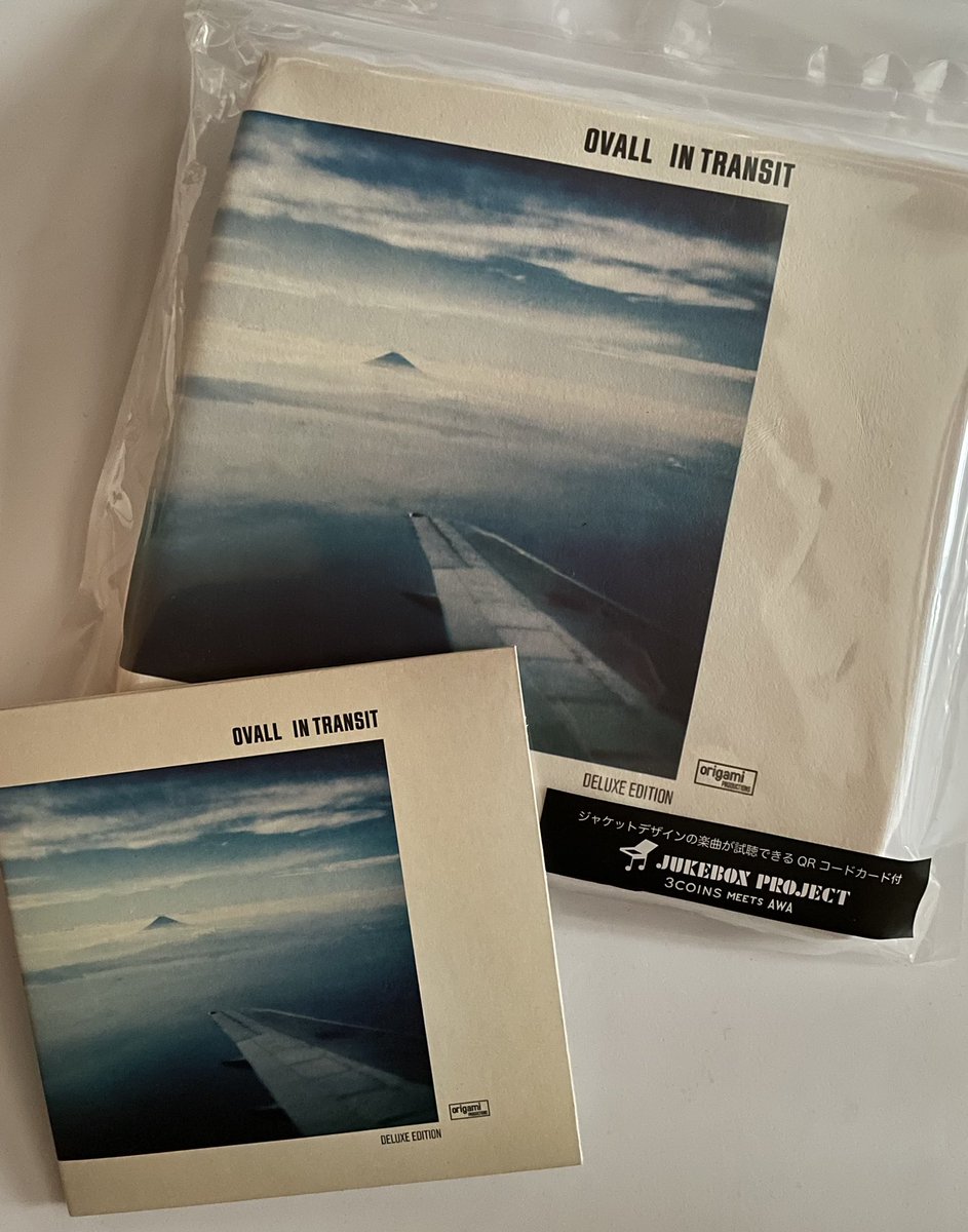 oceanmo78251608's tweet photo. アルバム『In TRANSIT』と、
そのジャケット写真のTシャツ
思い入れのある1枚なので、
このデザインは嬉しい。
#3COINS
#AWA
#JUKEBOXPROJECT
#origamiPRODUCTIONS
#Ovall https://t.co/TSXtaJwb9A