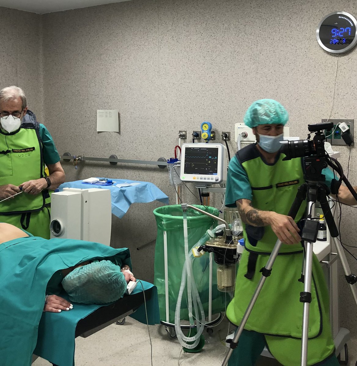 herrero_dr's tweet image. Recording videos with Dr. Joaquín Insausti #interventionalpainmanagement #paininstituteofspain #tutorialvideos