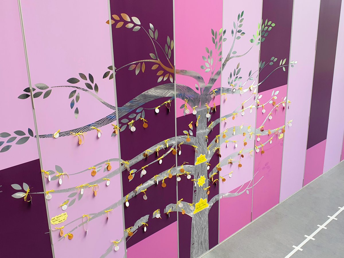 OasisLordshill's tweet photo. Our wonderful Tree of Reflection in our Agora. The sharing of #hope for the future and an opportunity to reflect. Thank you Year 7. #nationaldayofreflection #9habits #LiFeMatters https://t.co/XheWC4ylW1