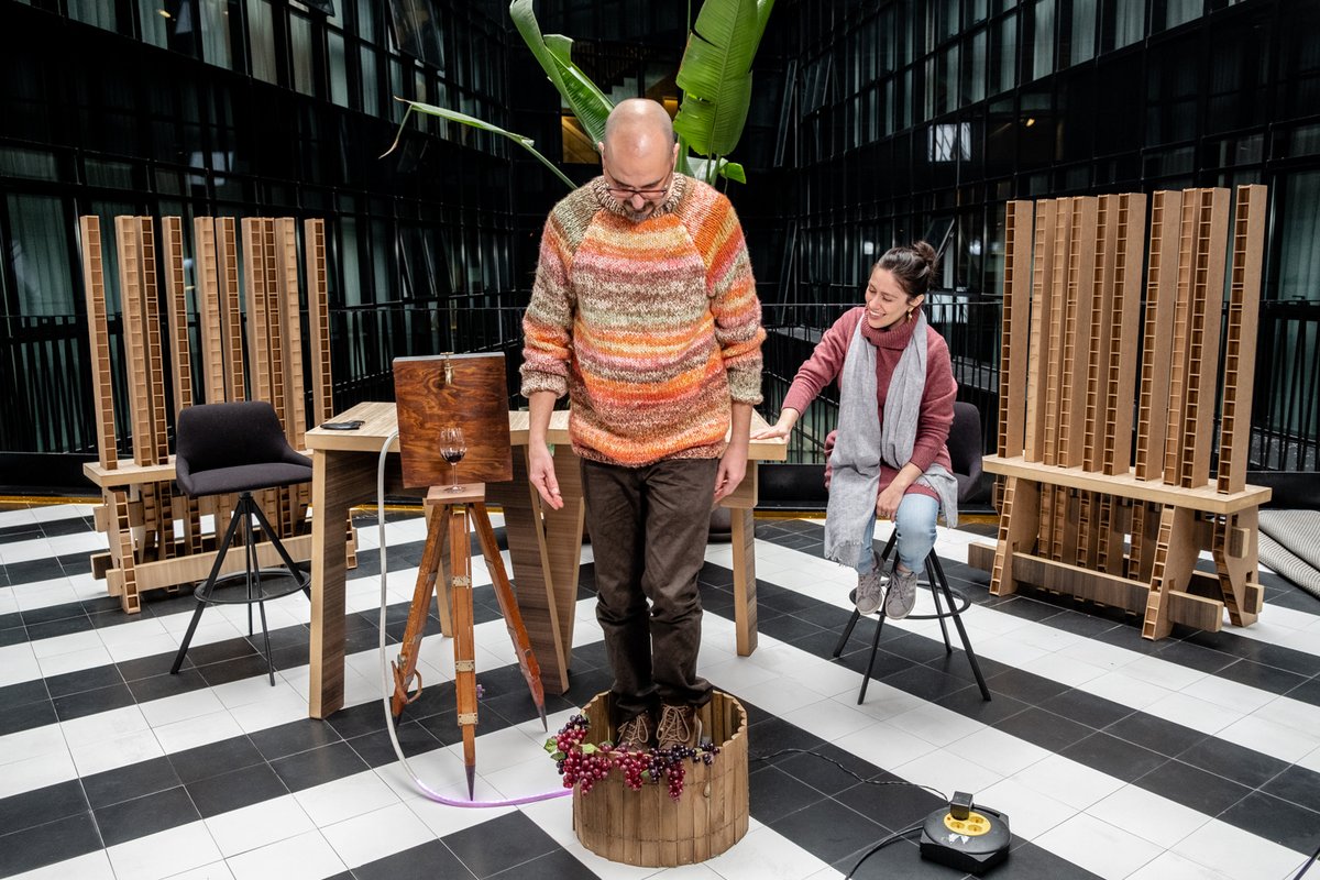MadridDesignF's tweet photo. Más de 40 diseñadores han compartido sus procesos creativos en #MDFStudio durante #MDF21. Un espacio de encuentro e inspiración, y una ventana al mundo de la efervescente escena local, posible gracias a @ACEcultura.

📽️ Todas las sesiones disponibles en https://t.co/Bvfk07Tes0 https://t.co/mHJmYdOali