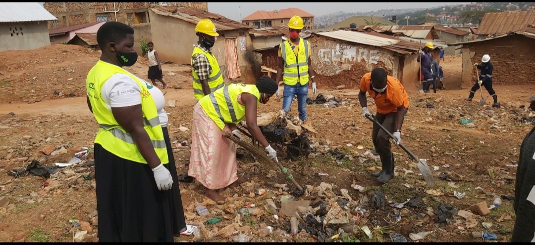 Weyonje's tweet photo. As we engage the communities to keep our environment clean, we also encourage our people to maintain personal hygiene. https://t.co/Dh14rSQl9s