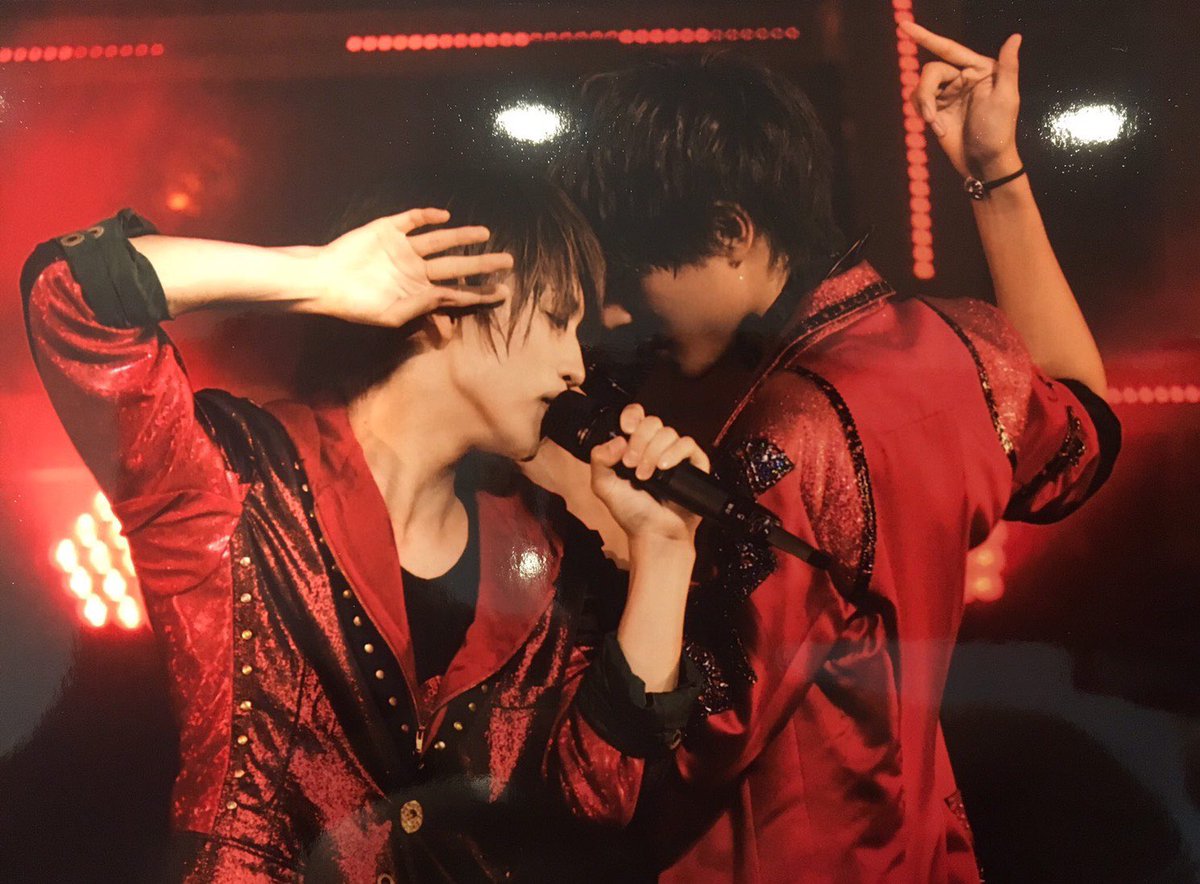 _aR__118's tweet photo. あーーーーなんか表には立ってなくてもティアラとキンプリ6人は繋がってた感じがするから脱退プラス退所は結構きついな〜〜
ティアラって意地でも使ってこなかったけどいわちが決めてくれたティアラって名前に誇り持ってこれからも応援します(;_;) https://t.co/eUb4gWm0yD
