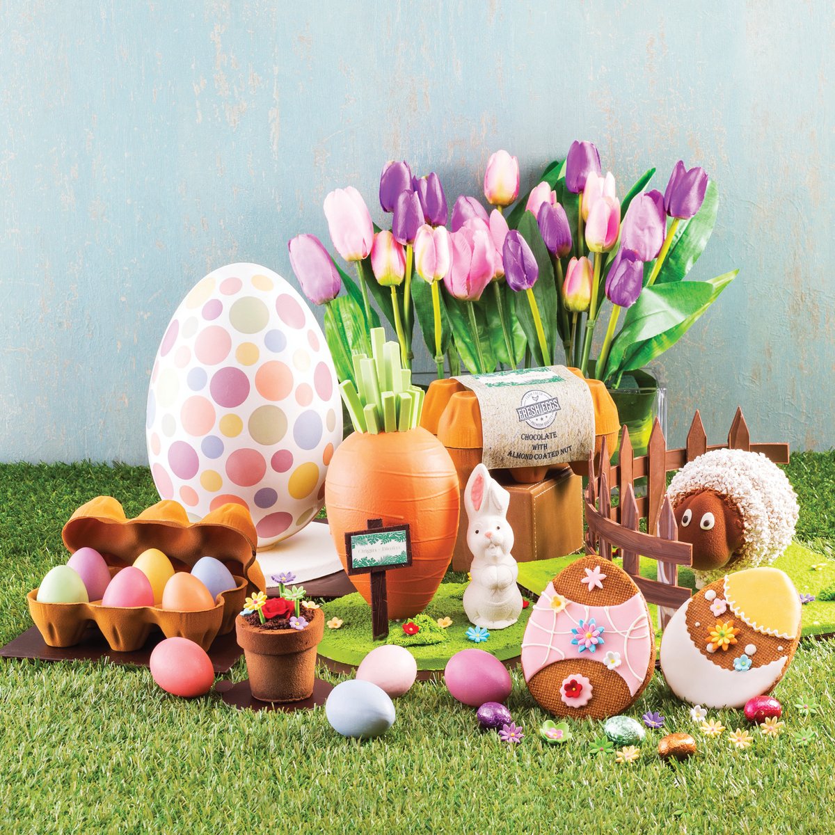 marinabaysands's tweet photo. From now until 4 Apr, visit #OriginandBloom, our European-inspired patisserie located at the Lobby of Hotel Tower 3 for its #Easter-themed creations 🐇✨. Be sure to delight in chocolate showpieces and freshly baked pastries! These treats are only available for purchase in-store. https://t.co/WOHTfikVBr