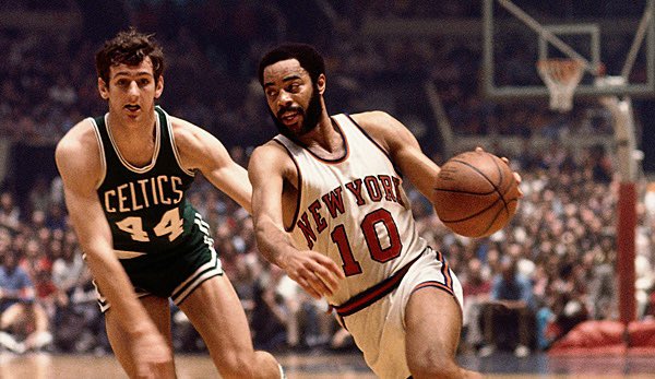 knicksgermany's tweet photo. Happy 76th Birthday to our beloved legend Walt „Clyde“ Frazier
🔶🔷 #birthdayboy #legend #knicks #newyork #clydesofly #champ #madisonsquaregarden #postingandtoasting #pointgod #swishinanddishin #broadcaster #suits #onceaknickalwaysaknick #gonygony #newyorkforever #ausdirwirduns https://t.co/ywFlFNxSzr