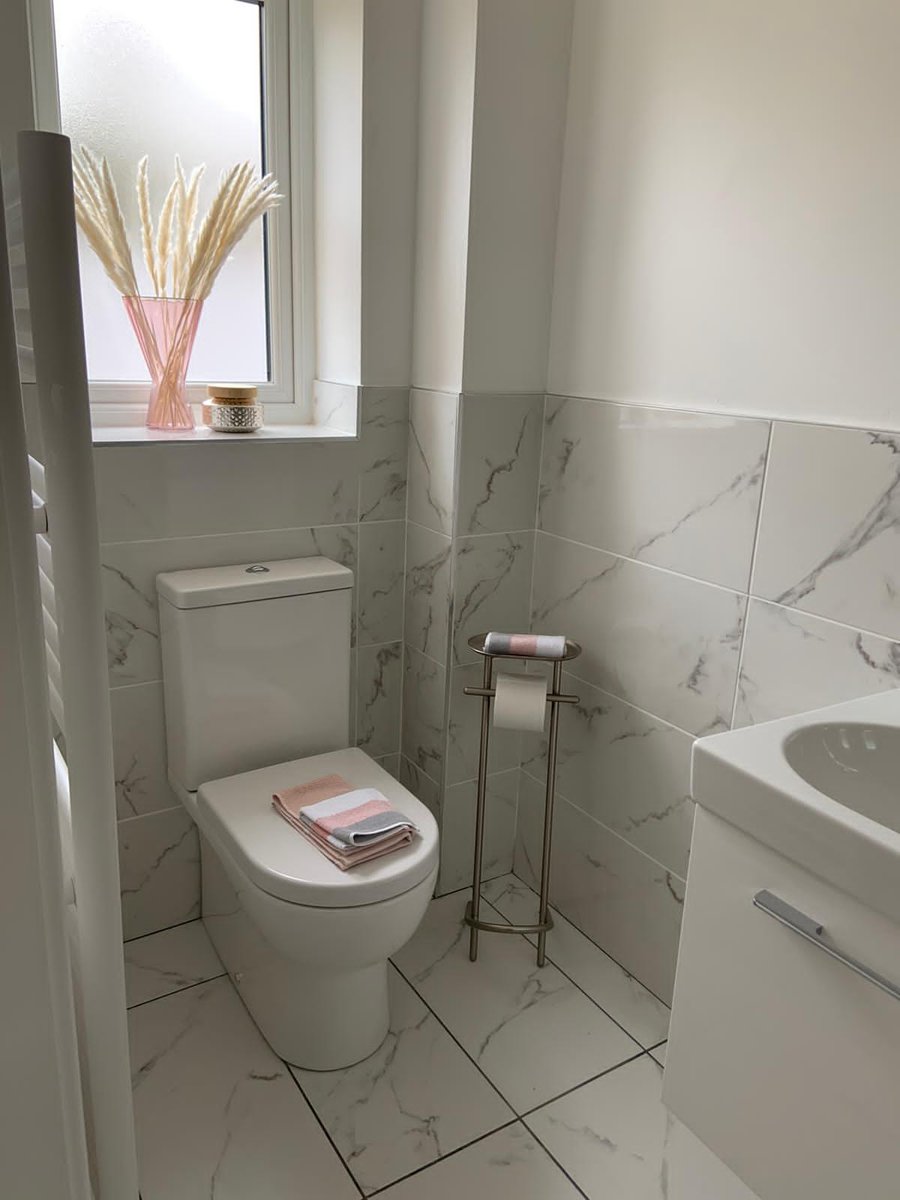 HC_Developments's tweet image. More viewings at our Moss Farm development in Leighton are available this week/weekend. Call 01625 524338 or head to our website to book in online. l8r.it/ggAP

#newhome #propertyforsale #leighton #helptobuy