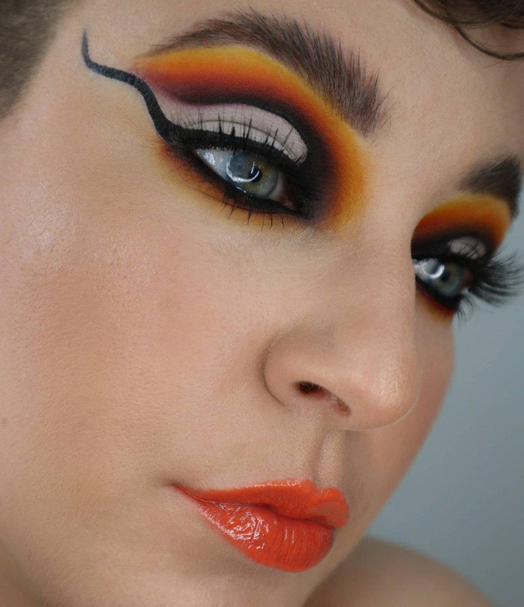 familishome's tweet photo. CARNIVAL III LOVE TAHITÍ 
EPIC INK LINER 
GLOSS PINKDUCK LONDON https://t.co/EY2eSrjZ1G