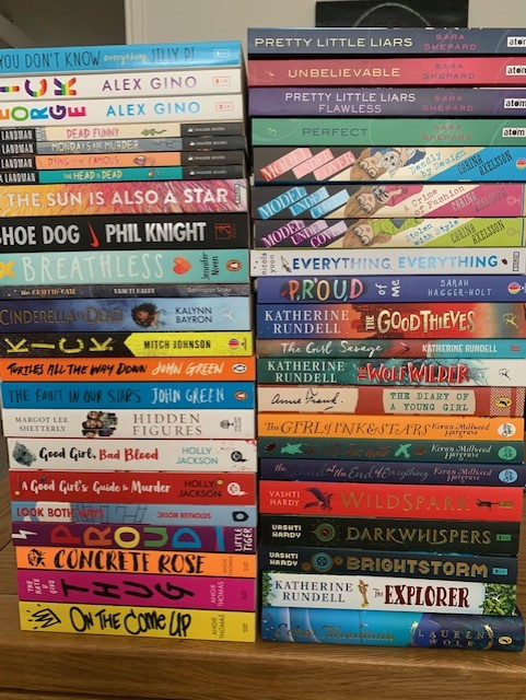 CardinalHumeCS's tweet photo. More new books heading for the Cardinal Hume Library! Thank you @NewHorizonsBoo1 #readingforpleasure #books #Reading #stacksofbooks https://t.co/VwZKqoTRlR