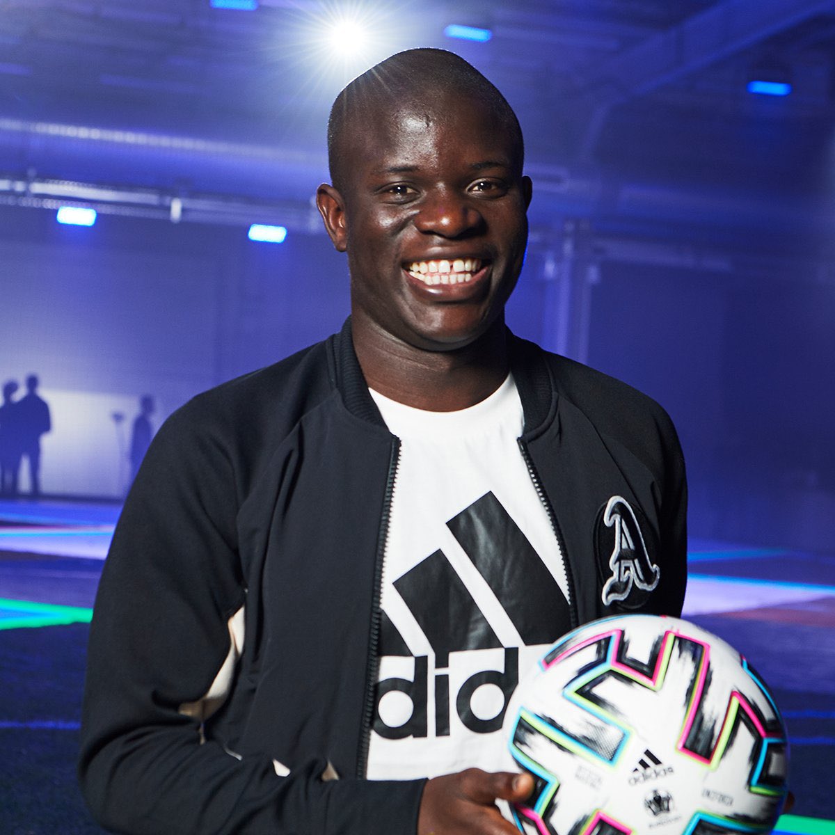 CollaboBet's tweet photo. Happy Birthday N'Golo Kante https://t.co/OCC4atHipi