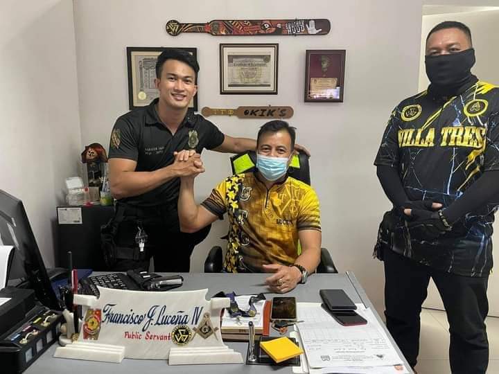 PinoyMenInUnfrm's tweet photo. Repost: Ang pogi nung Kharel Sabater
-
Tau Gamma Phi | Bro. PLTCOL Alex DJ Alberto (Trileg National Chairman) Bro. Alexis Karil "KHAREL" Sabater and Bro. Jessie M. Mores
Photos: Bro. Piolong
#TauGammaPhi
#TriskelionBrothers
#Trileg #TCQC
-
#SarapNgPinoy #PinoyMenInUniform https://t.co/XhMeVXcKgV