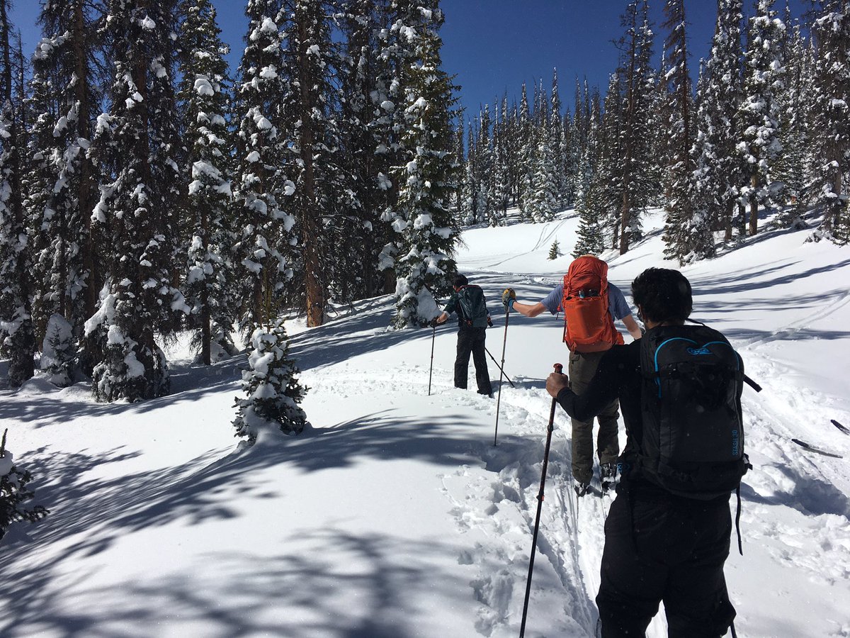CSSWildSurvival's tweet photo. Heading up to Old Monarch Pass - note the skiers in the background at Monarch mtn - as they head down, many were confused to see us heading up! https://t.co/k3uSCE2EcR