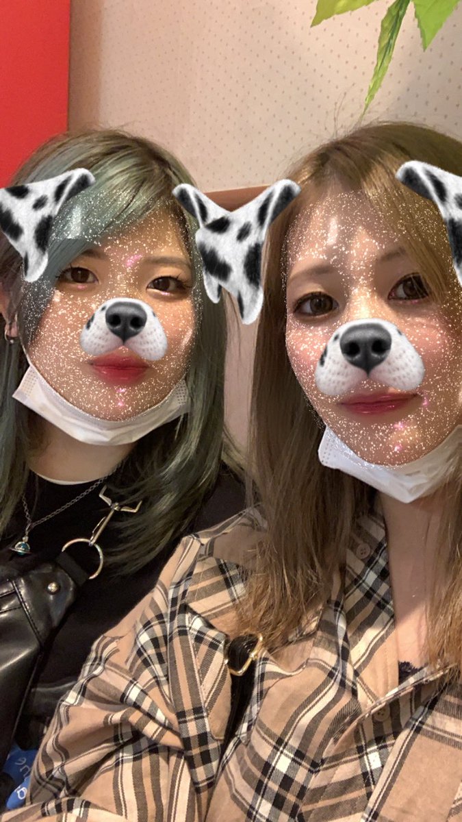 chichan24sol's tweet photo. やっぱりいつ会ってもノリは変わらないノリが合いすぎて困る大好き過ぎて困る🥺
うちらにしか分からない話もたくさん🥺たのしすぎた、、ふゆちゃんはずっと寝てたけどね😌❤2日間ありがと😉 https://t.co/OfeeRRQYL0