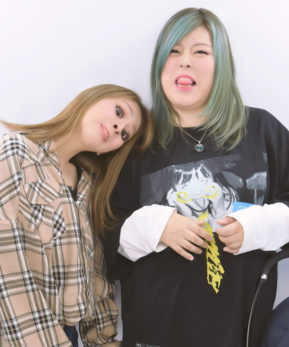 chichan24sol's tweet photo. やっぱりいつ会ってもノリは変わらないノリが合いすぎて困る大好き過ぎて困る🥺
うちらにしか分からない話もたくさん🥺たのしすぎた、、ふゆちゃんはずっと寝てたけどね😌❤2日間ありがと😉 https://t.co/OfeeRRQYL0