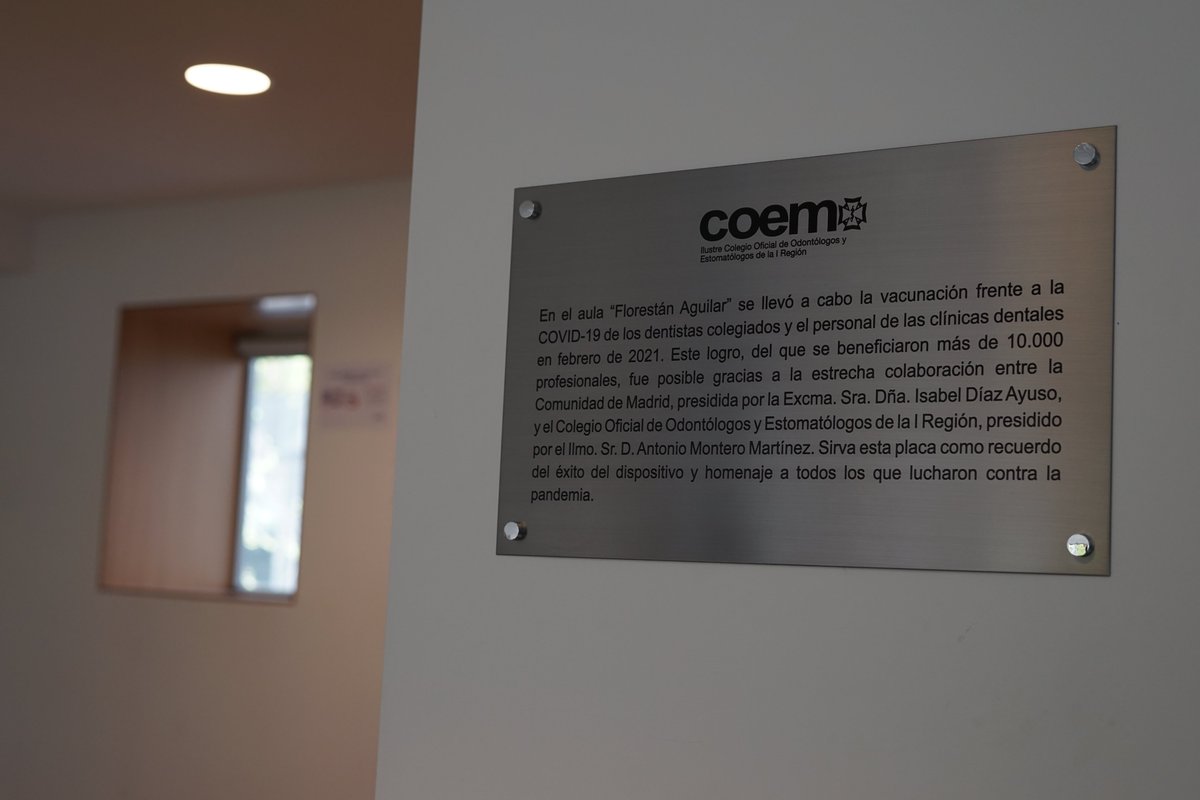 dentistasCOEM's tweet photo. Hemos instalado en la sede colegial una placa homenaje para recordar siempre este momento histórico que hemos vivido.

#coem #vᴀᴄᴜɴᴀcᴏᴠɪd19 #dentistas #dental #odontología #sanitarios #clínicasdentales https://t.co/PycBGSVJTD