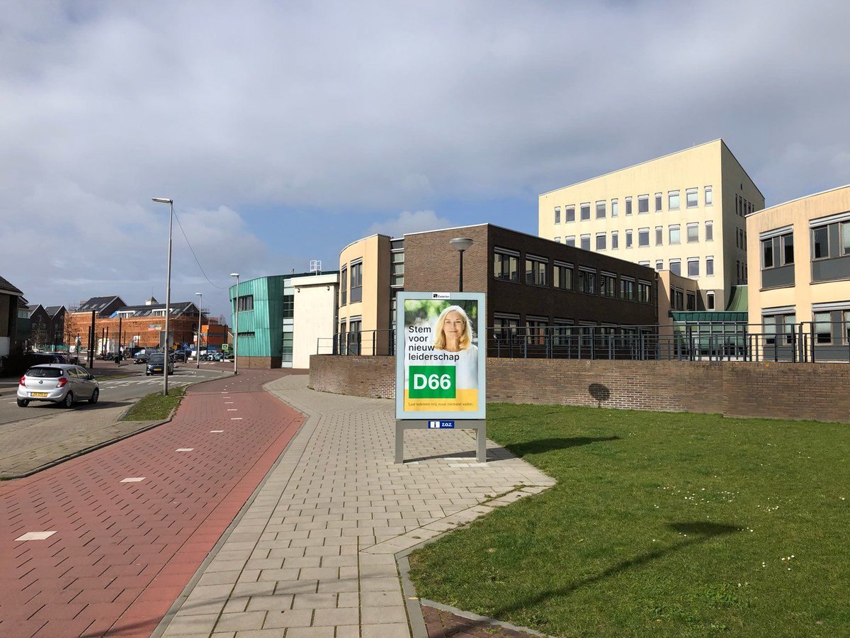 d66barendrecht's tweet photo. Afgelopen zaterdag 20 maart 2021 is de lente weer begonnen. Voor veel mensen is het ook het begin om de woning van de winter te ontdoen. Mooi en schoon wonen is niet alleen binnen, maar ook buiten. En daarin speelt de gemeente een grote rol.
https://t.co/K2TlpNagQk https://t.co/QTCnX31Wtx
