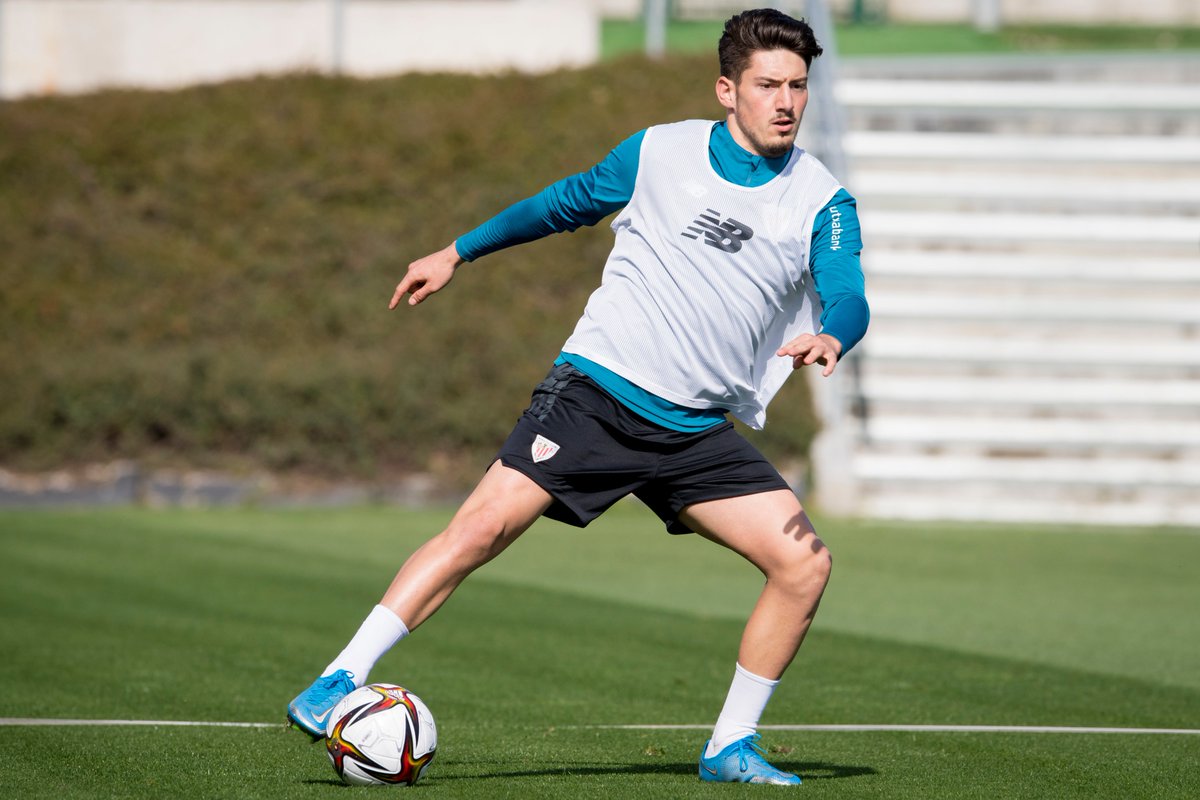 𝗕𝗶𝗹𝗯𝗮𝗼 𝗯𝗼𝗿𝗻 𝗮𝗻𝗱 𝗯𝗿𝗲𝗱 🔴⚪

📸 <a href="/unaai_06/">Unai Vencedor</a> 🔝

#BiziAmetsa 🏆 #AthleticClub 🦁