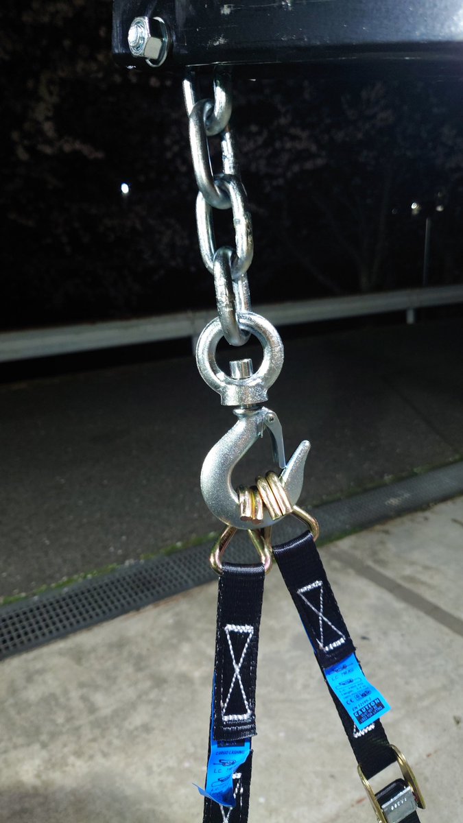 コストコで販売開始したアルカン製エンジンクレーン組み立てた