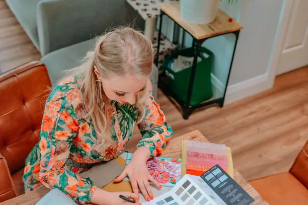 InteriorAcademy's tweet photo. #IDAIgraduate Lana Dullaghan has been running her own business @LanaD07 since 2017, where she combines her passion for design and colour. 👏 🏠

Lana shared with us how she started her business and how the course has helped her: https://t.co/992HuXXz1F
#interiordesigner #IDAI https://t.co/dqQVTaWSjY