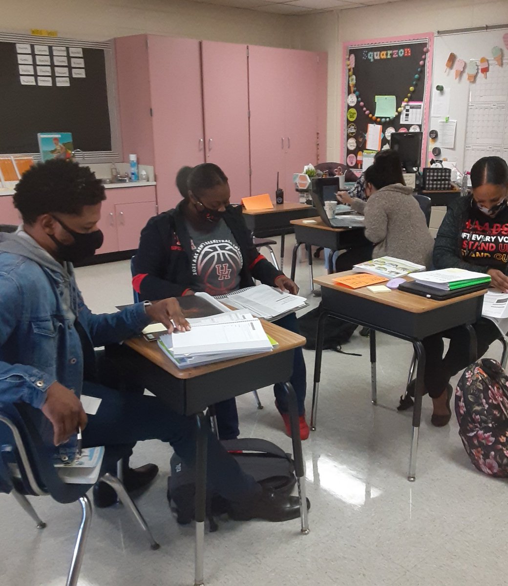 Murray_Educator's tweet photo. @CarawayES_AISD 2nd grade teachers, Skills and Literacy Coaches are starting their Monday morning off with unpacking CKLA lessons.  #collaboration #wegotthis #CarawayICE @DrA_Marshall #Ramirez @DrCrystalWatson @Squarzon @Khrissy0329 https://t.co/8QVfMwwJQ5