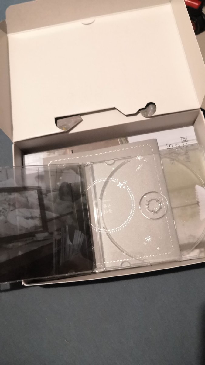 MissLumiFreak's tweet photo. @boutique_TAIYOU bonjour. Voilà j'ai reçu ma commande aujourd'hui et dans mon album songs of sirens de Gfriend, il n'y a pas de CD. Comment on peut faire ?! Merci https://t.co/sxVfxKXEbg