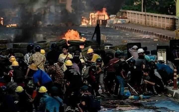 Soelwin77S's tweet photo. #WhatsHappeninglnMyanmar 

Sry for late https://t.co/q6GWaU9cdc
