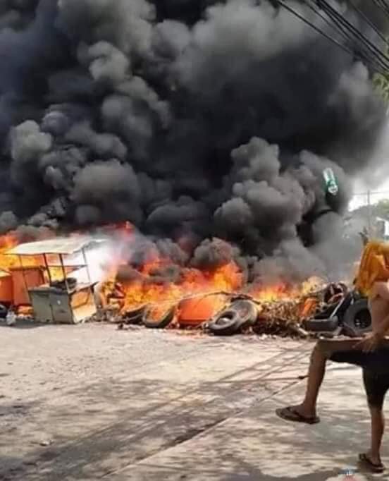 Soelwin77S's tweet photo. #WhatsHappeninglnMyanmar 

Sry for late https://t.co/q6GWaU9cdc