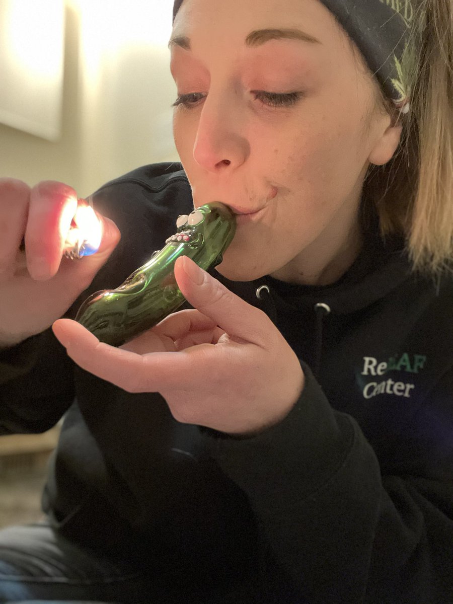 whenimhighdoc's tweet photo. New interview and last of Season 2! Crystal has her own #cannabis YouTube channel so go check that out too! 
#marijuana #documentary #potcast #interview #legalizeit #420life #weed #pot #420community #thc #highvegan #stoned #high #cbd #ganja #hemp #indica #sativa #bhang #maryjane https://t.co/KdzCBUKFbt