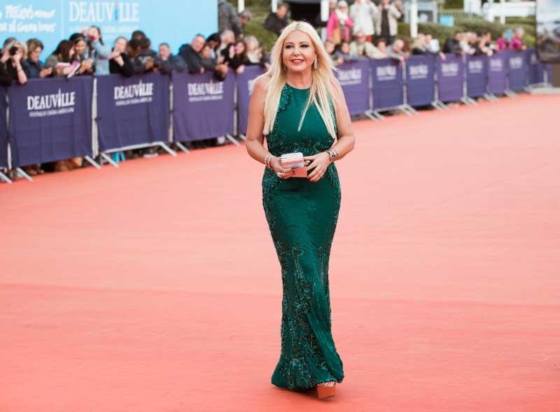 I do believe that dressing well is a small, yet significant self-improvement step that drives positive changes for a better life. 
#LadyMonikaBacardi