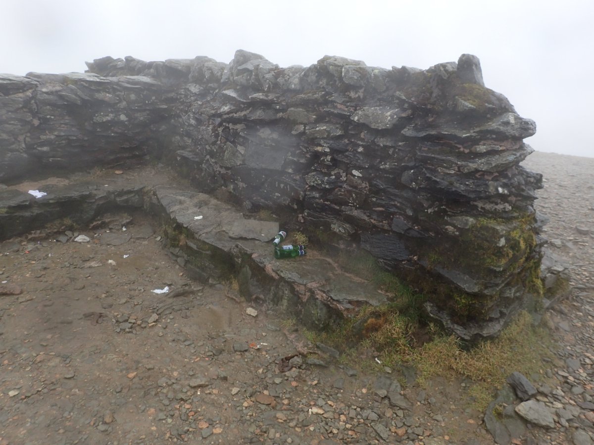 LakesWeather's tweet photo. Helvellyn's summit was devoid of people but unfortunately showed signs of previous visits. Do the *** people who leave it looking like this really want to walk up themselves to find it full of litter? Plus small mammals can starve when stuck in empty beer bottles. Distraught Jon https://t.co/szIZHGc7JP