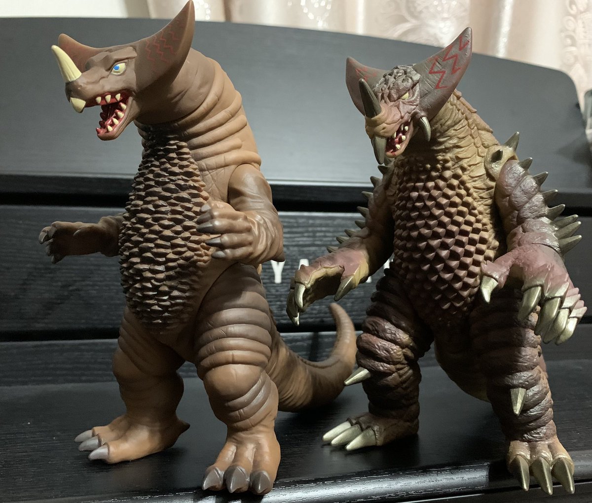 ウルトラマン　ウルトラ怪獣シリーズ　EXゴモラ　重塗装　限定ソフビ　フィギュア Amazon.co.jp: 限定ウルトラ怪獣SP 古代怪獣ゴモラ(ウルトラ