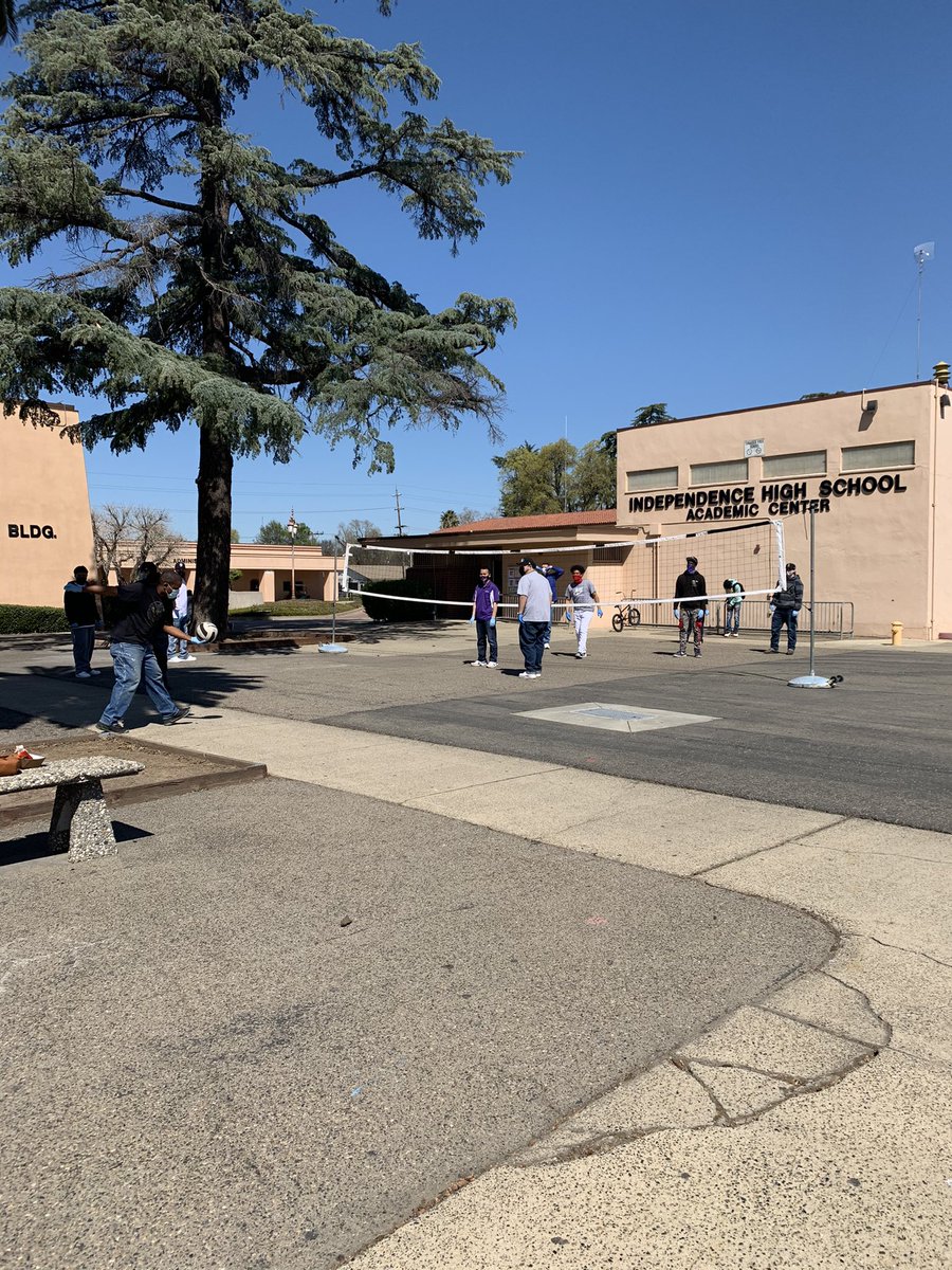 #YHSDragons lunchtime volleyball...sun, a little exercise, and a bit of normalcy! 💟🏐🐉