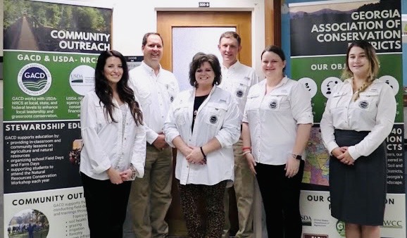 Check out our 2021 Legislative Update video from <a href="/GaAg_GaryBlack/">GA Ag Commissioner</a>, <a href="/GaSoilandWater/">GSWCC</a> Mitch Attaway, and our state's legislative conservation committee chairs <a href="/TylerHarperGA/">Tyler Harper</a>, Senator Larry Walker
#GACDConserve #GAPOL

youtube.com/watch?v=E5Ca3M…