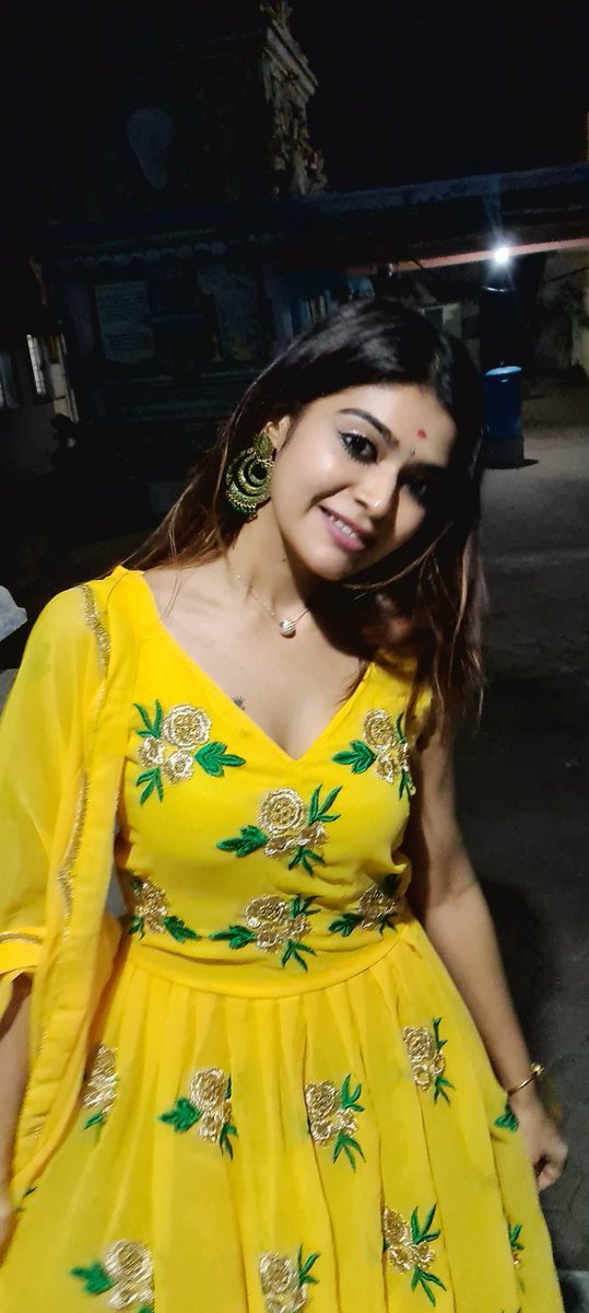DharshaGupta's tweet photo. 💛💚It’s not whether you get knocked down, it’s whether you get up💚💛 https://t.co/BQcjZAEcZH