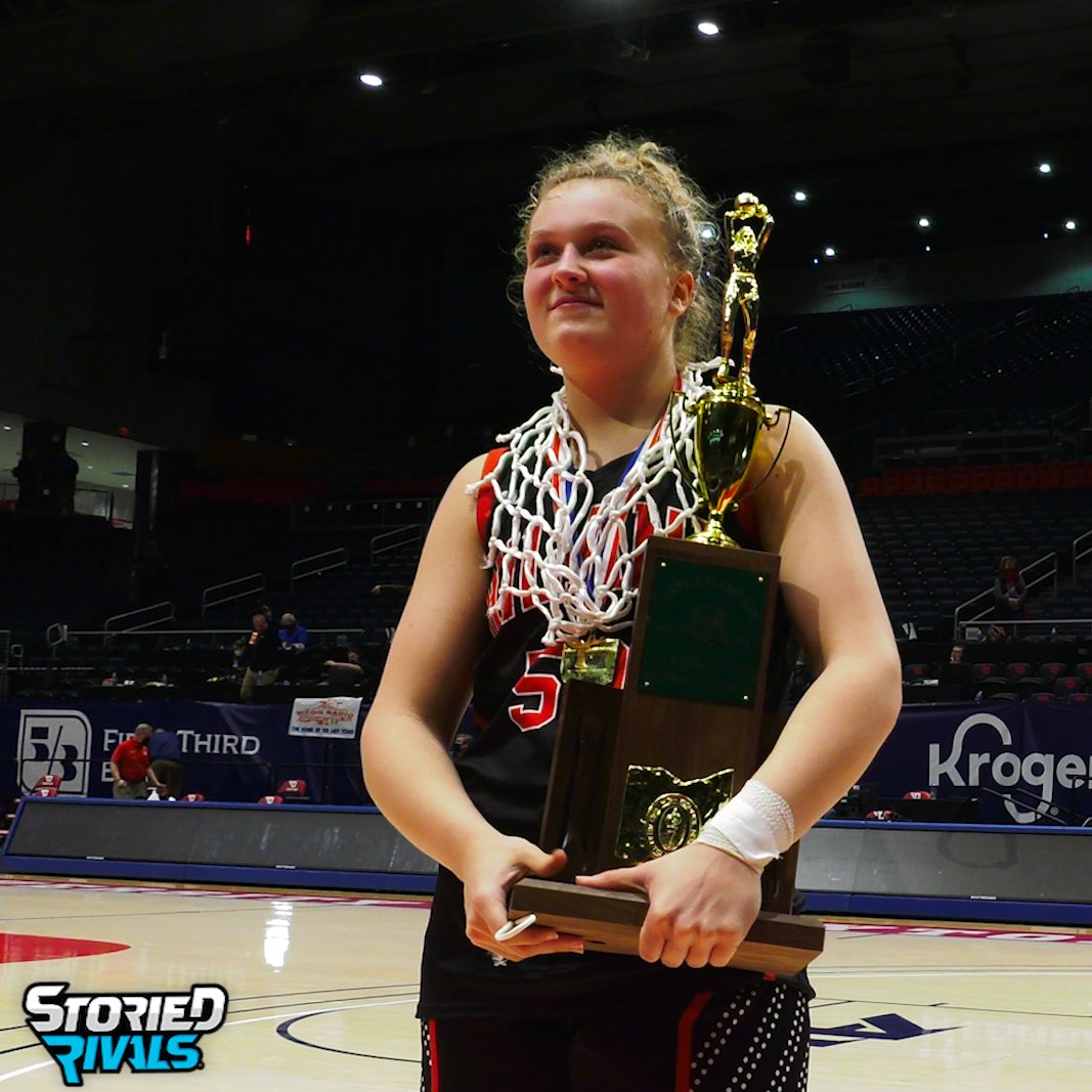 StoriedRivals's tweet photo. D3 Player of the Year!!!

One of the best ever to put on the Hiland jersey, @ZoeMill24, is also 1st Team All-Ohio for the THIRD STRAIGHT year. She's the first ever Hawk to do it 🤯

School Records for Zoe...
#1 Rebounds (Season + Career)
#3 Points (Career)
#1 OHSAA Games Played https://t.co/BIUF7PPZPi