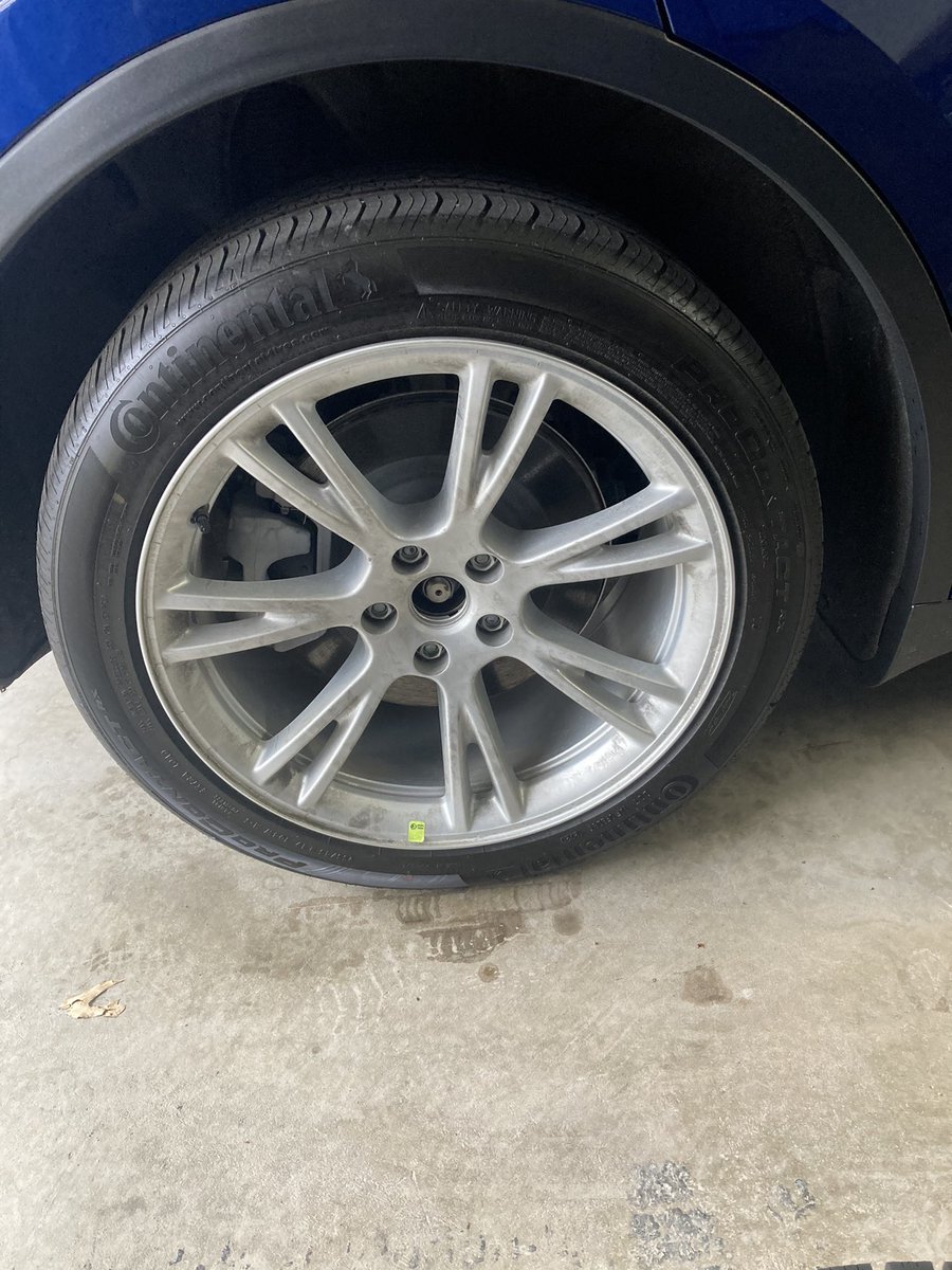 amenity_auto's tweet photo. Wheel upgrade for this Model Y #amenitymobiletires #mobiletireshop #mobiletireservice #teslamodely #vredesteintires https://t.co/cEbLgb8X7l