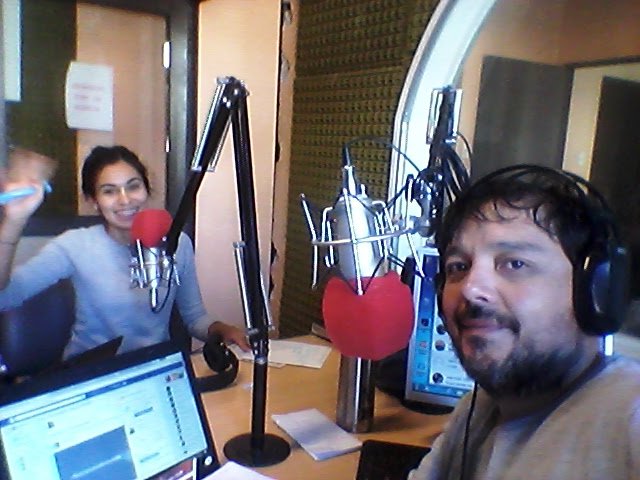 marcelovidalcr's tweet photo. #Comodoro #Temporal2017 29/03 queda marcado como uno de los momentos más dificiles que nos tocó vivir. Horas y días de trabajo, de radio que pasó a cumplir un rol fundamental ser puente entre quien necesitaba y quien ofrecía ayuda. Imposible olvidar. En la calle y en estudio. https://t.co/MF9JlLCfpE