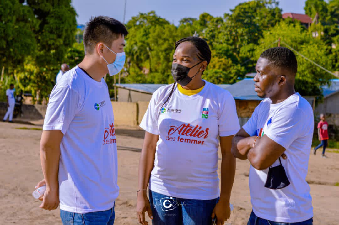 MapendoUn's tweet photo. Les femmes de Mapendo ont clôturé le mois du droits de la femme avec les femmes de Mont Ngafula, Quartier Kimwenza @DiamondTourRDC @BndicteNgbanzo1 @PriscaKwete @KayombPriscille @fiacre_m @HerveKbg @ONUFemmes @FemmesLeadeRdc https://t.co/AuptA7C5V9