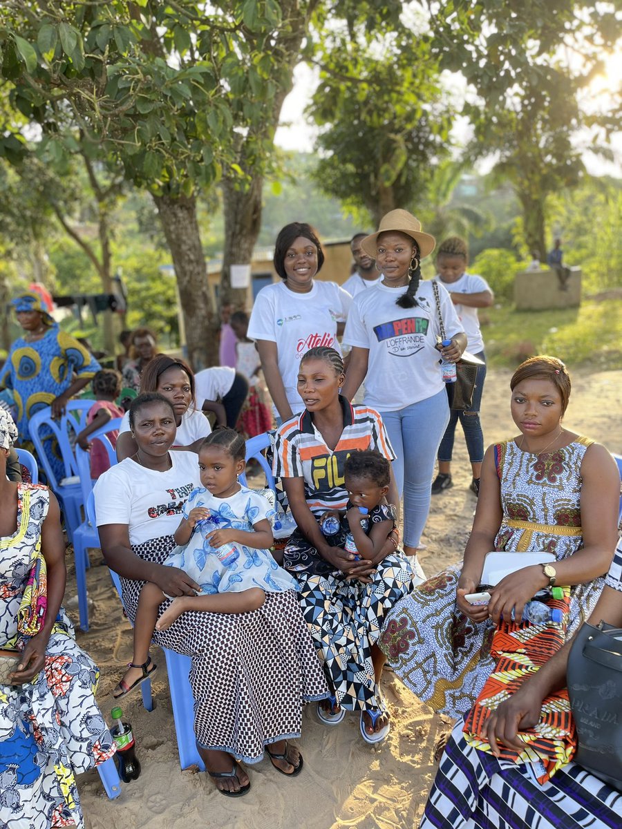 MapendoUn's tweet photo. Thème:femmes, faisons nous les leaders de demain

Sujet : Femme seule, mère célibataire, maternité hors mariage, enfant abandonné, honte sociale et rééducation morale; préoccupation de la femme Mapendo https://t.co/ZyR6OTeuO1
