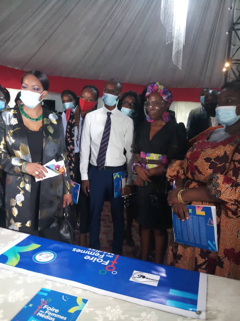 CedricNzilo's tweet photo. Lancement de la 2eme édition de la foire des femmes des médias à Kinshasa. C'était un honneur de représenter la PR de mon parti, madame @IfokuMarijo à cette activité qui met en exergue la contribution de la femme dans le secteur médiatique. https://t.co/UVYZk7kjPc