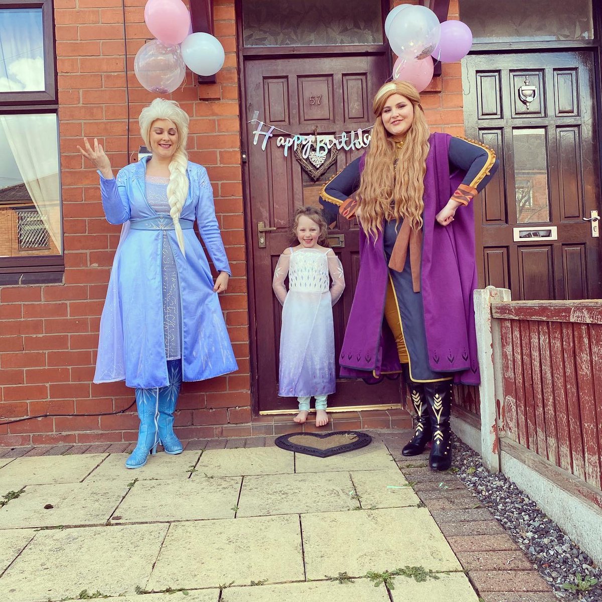 mummypeacock's tweet photo. @stlukesce it was Esmé 6th birthday on Friday, she asked me to share all the fun things she did to celebrate her special day including 2 very special visitors all the way from arendelle. https://t.co/Pc044u7eSw