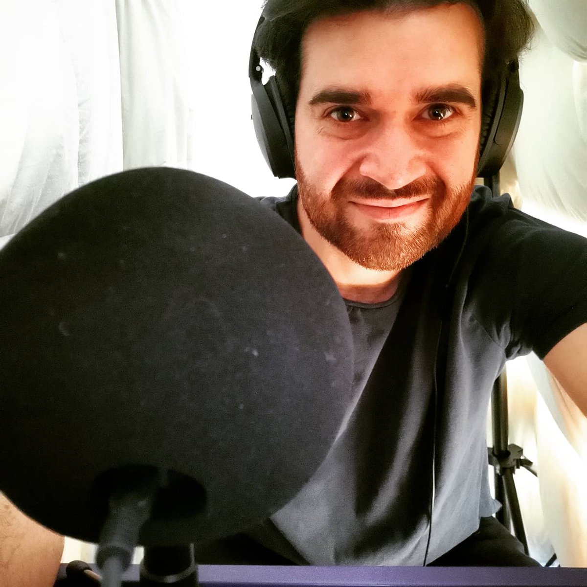 jcarmi91's tweet photo. Working in the recording booth is like hiding inside a fort I built out of bedding. Makes a good hiding place for Kermit and me! #voiceoverartist #actor #workday #muppetfan #recording #buildingafort https://t.co/4uID5MCfTK