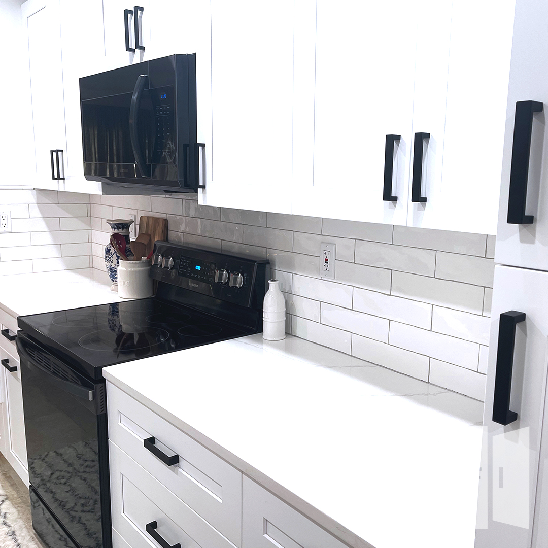 FirstImprInt's tweet photo. Project Complete! This is how you renovate a kitchen in style with all First Impressions Hardware! π
.
#FII #FirstImpressionsInt #FirstImpressions #DecorativeHardware #Designer #Hardware #Home #Renovation #Kitchen #Ideas #KitchenIdeas #Style
.
https://t.co/LncxWLApnR https://t.co/3RT9tu3PZJ
