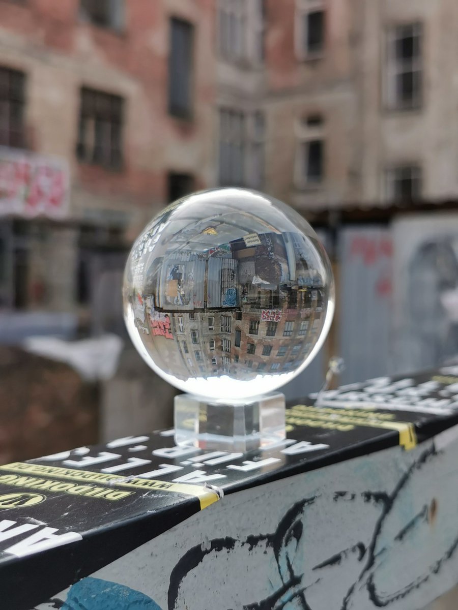 capitalmagic's tweet photo. #lensballearth #lensloves_germany #lensballphotography #lensball #lensballchronicles #ThePhotoHour #hauptstadtzauber https://t.co/mFzVZfw8sx