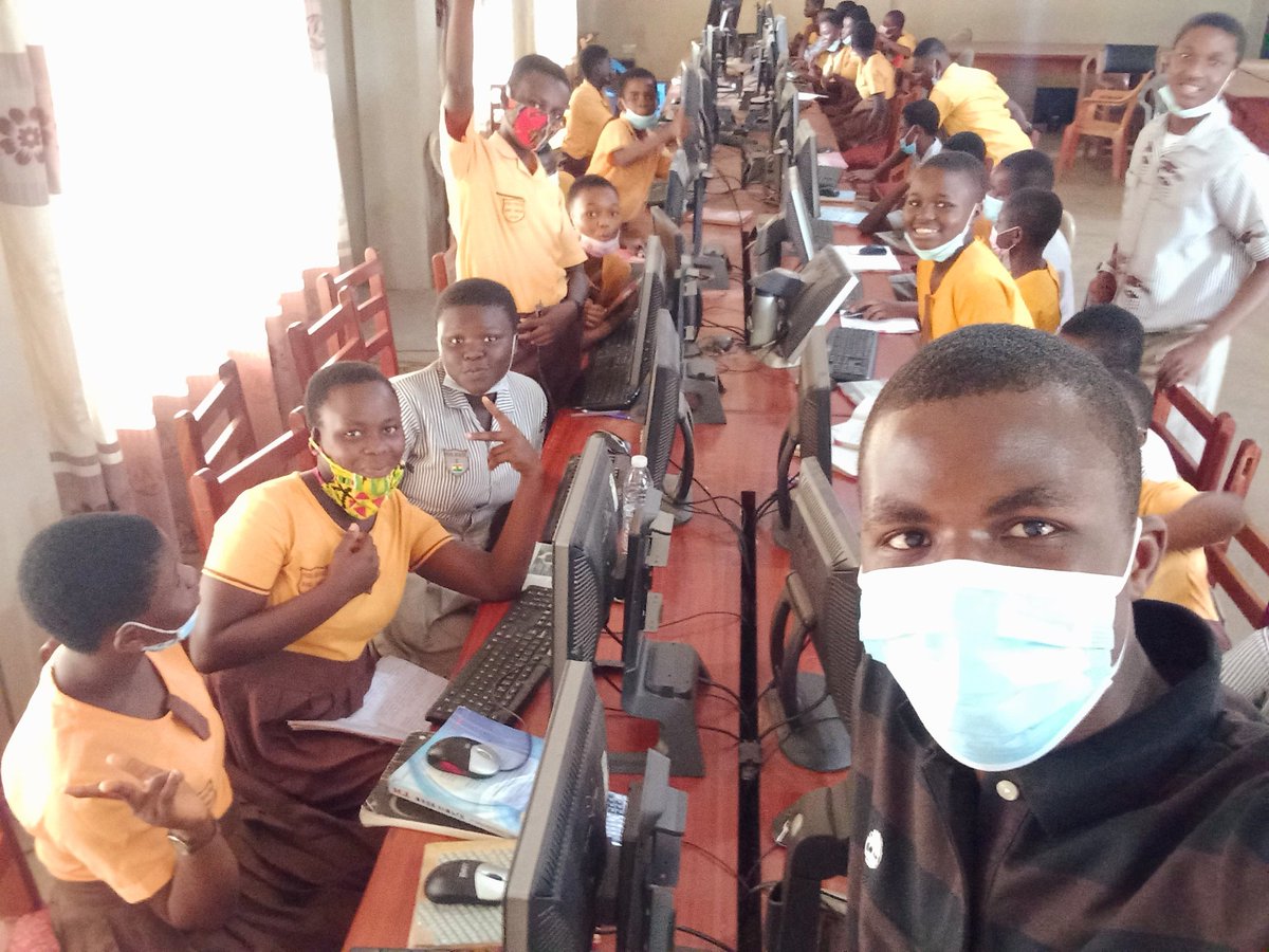 mmustaphayakubu's tweet image. Contributing my quota to STEM Education, providing timely and impactful computer skills to the next generation of leaders 👏. #LFGLeads #EducateSTEM #TeachForAll #T4Education #T4CountryAmbassador #LeadForGhana