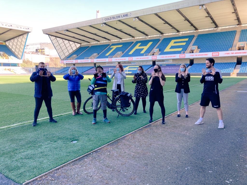 TimmyMallett's tweet photo. No one likes us.
Yes we do!
What a lovely friendly welcoming club
Delighted to be at the New Den home of @MillwallFC #Millwall
With a brilliant posse to bring us pitchside Cheers all!  Thanks for the much needed refreshments! 

 #Londonfootballclubs bicycle tour https://t.co/gqLNOPLHEj