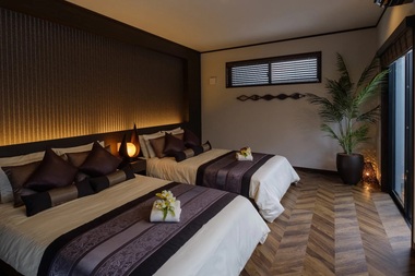 The atrium balcony between the living room and the bedroom is your own personal planetarium where you can enjoy the starry sky.

Enjoy a blissful moment with delicious drinks.

1note.co.jp/snsen/306twitt…

#okinawa #okinawatrip #balcony #starry_sky  #planetarium #summervacation