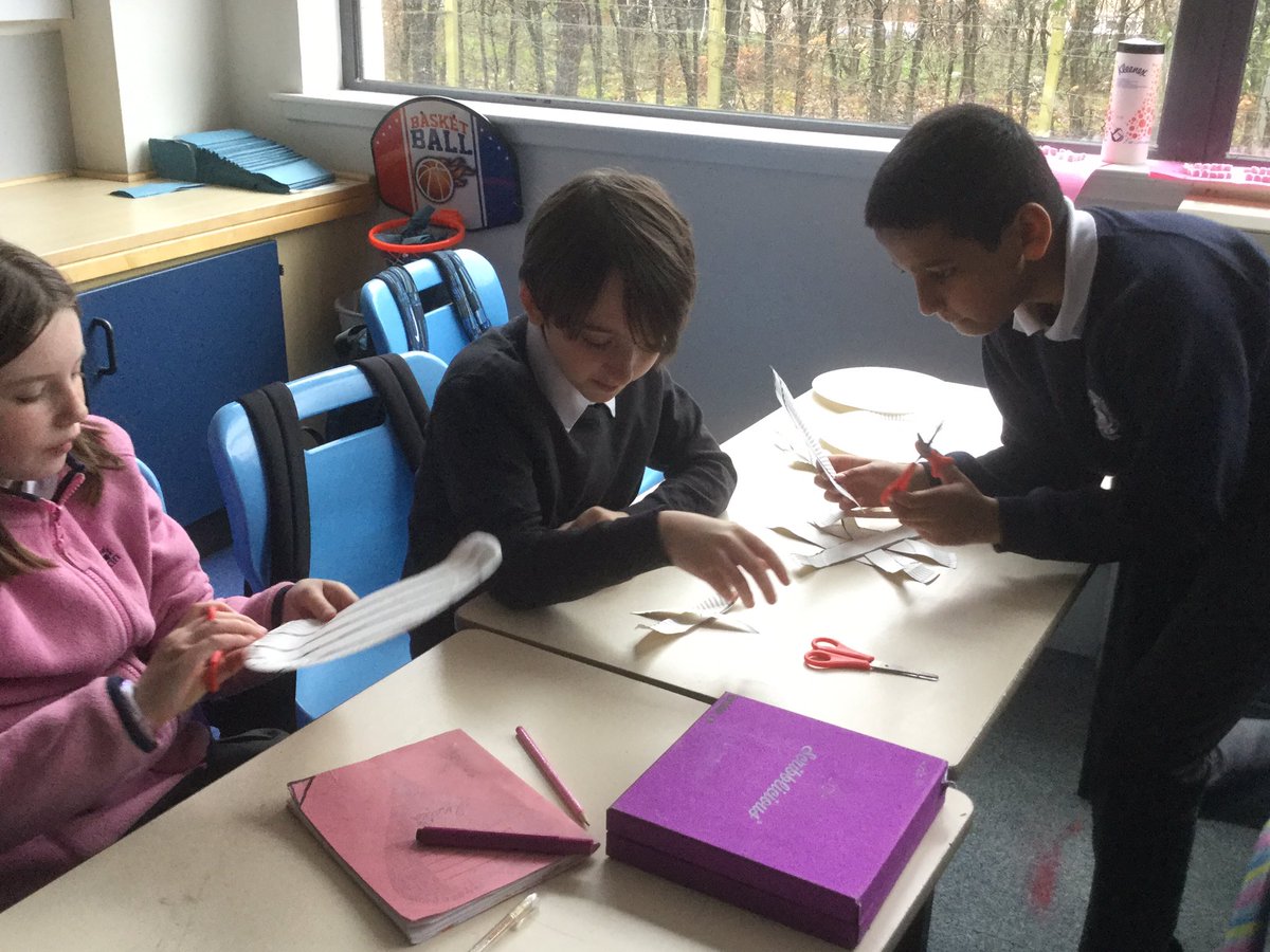 Mearns_Primary's tweet photo. Primary 6 are currently engaged in a paper plate STEM challenge.This challenge requires them to use their knowledge of engineering whilst building other key skills like communication, team work and perservance. @SmartSTEMs #collablsKey https://t.co/ToqRJlK2h2